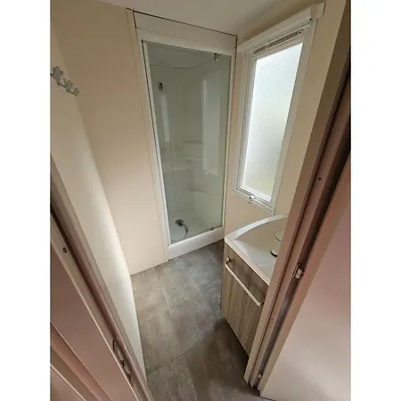 M.Home Acces C033 3Chbr/6Pers Kemping